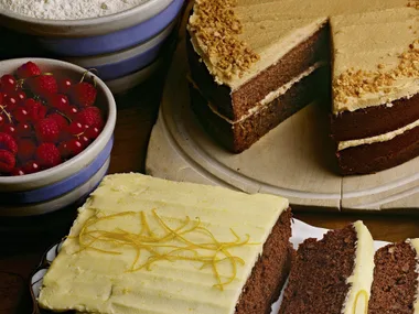 PEANUT BUTTER CHOC CAKE