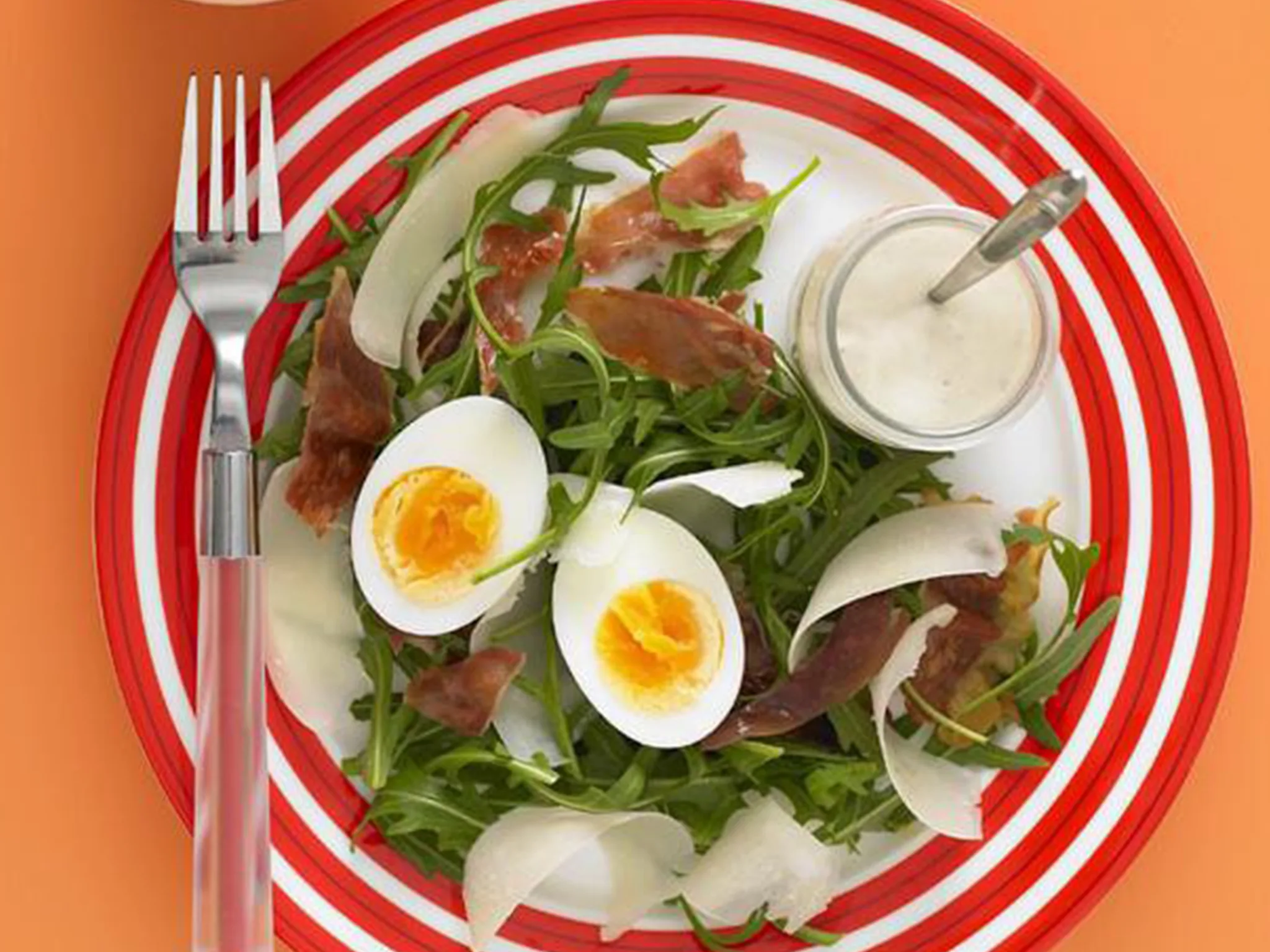 ROCKET, PROSCIUTTO AND EGG SALAD