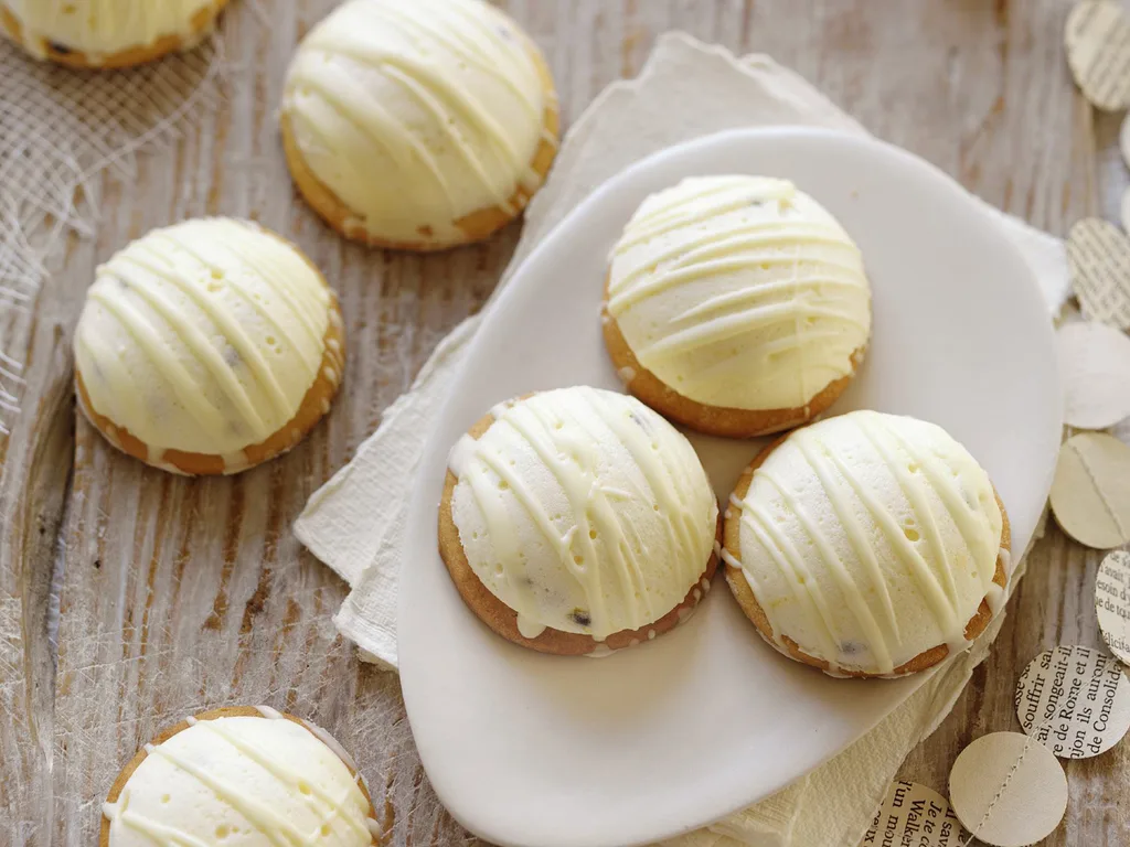 white chocolate & passionfruit marshmallow biscuits