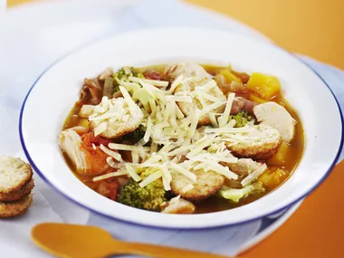 chicken vegetable soup with croûtons