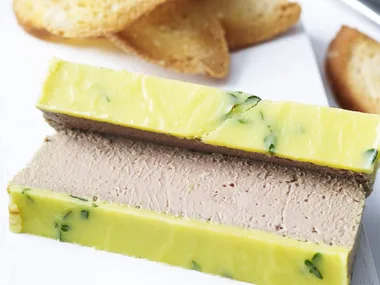 chicken liver parfaitwith sourdough wafers