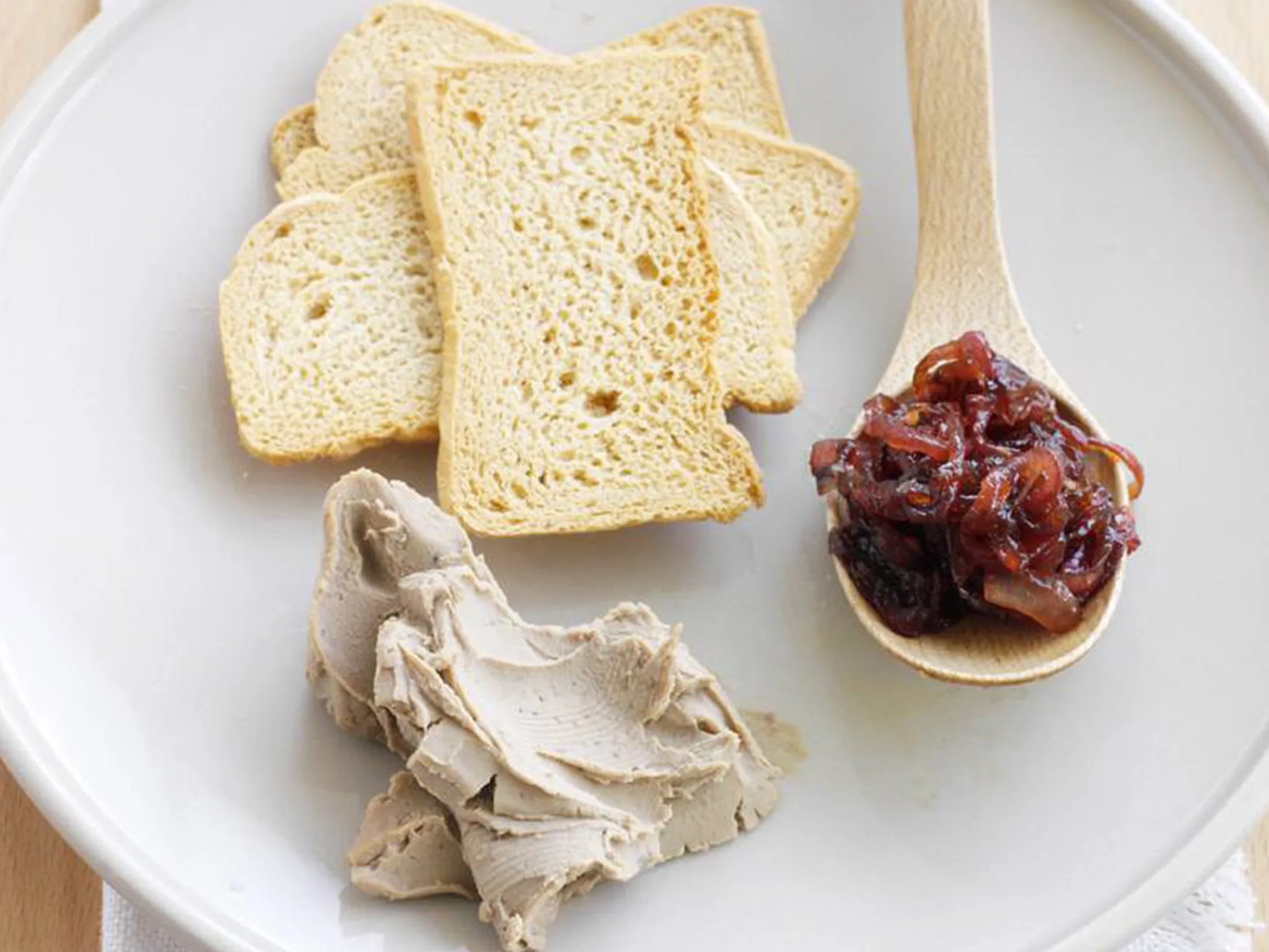 Pâté with port onion jam