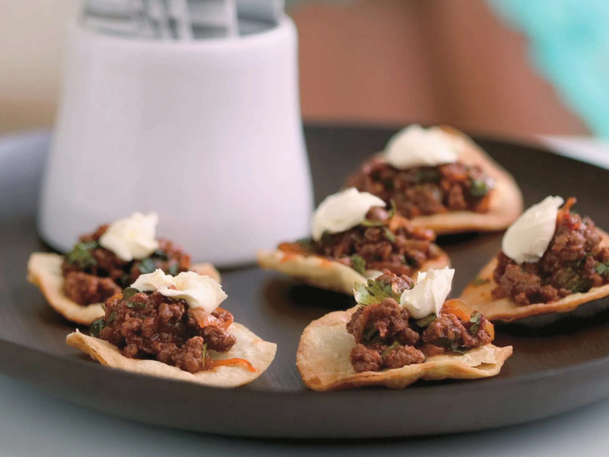 Chipotle beef on tortilla crisps