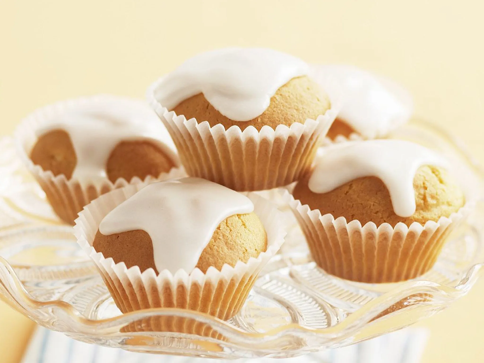 patty cakes with glace icing