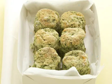 spinach & cheese monster scones