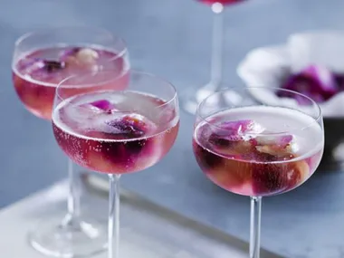 lychee and raspberry fizz