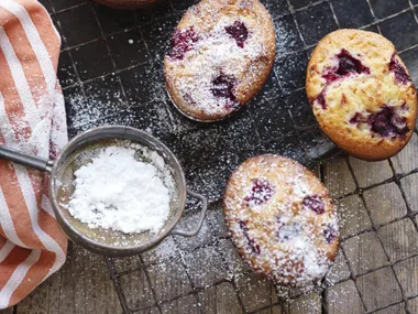 Raspberry and white chocolate friands (financiers)