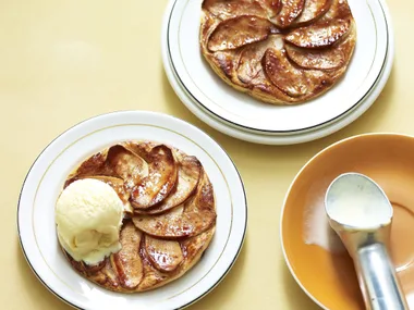 french apple quince tarts