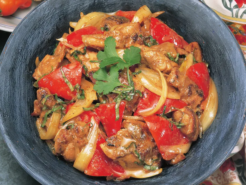 Spicy chicken and coconut | Women's Weekly Food