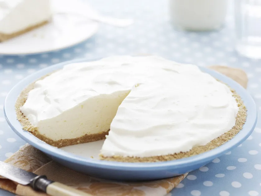 Lemon chiffon pie | Women's Weekly Food