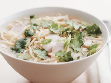 thai chicken noodle soup