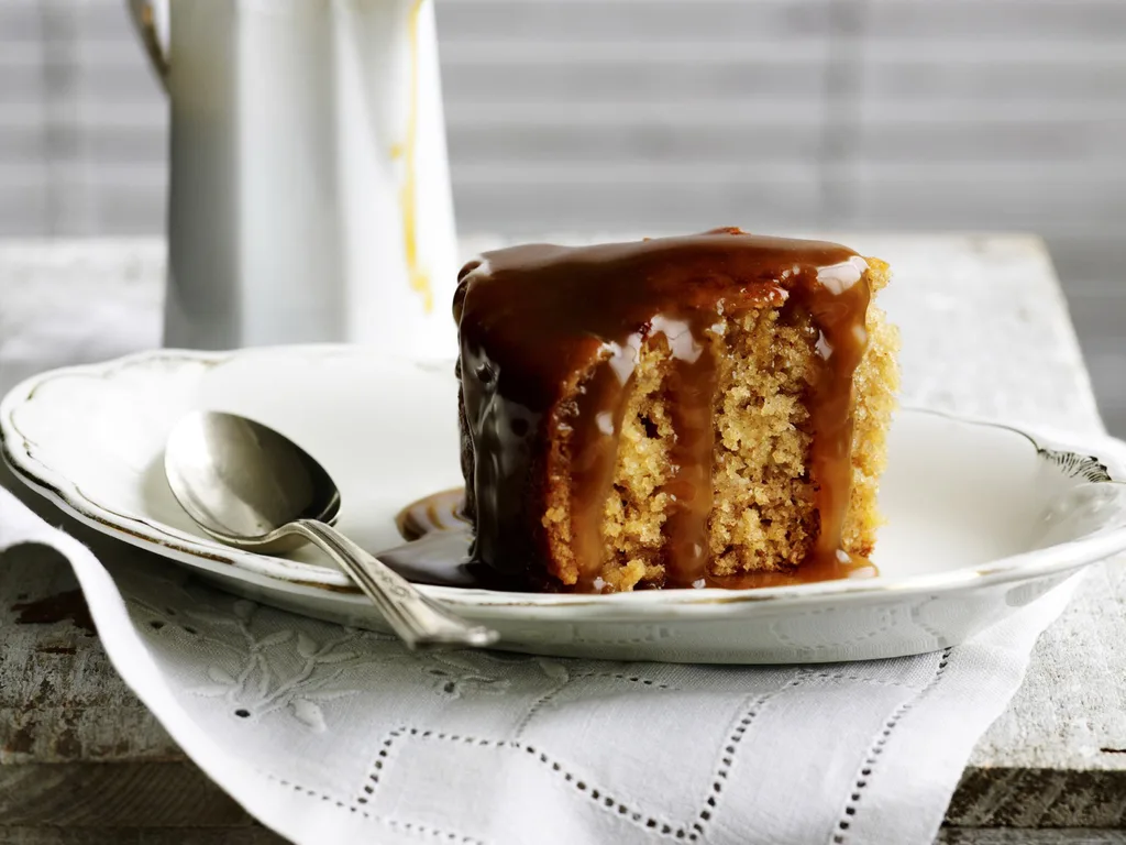 caramel banana steamed pudding