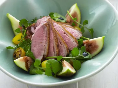 CRISPY DUCK AND FIG SALAD WITH SPICED BALSAMIC GLAZE