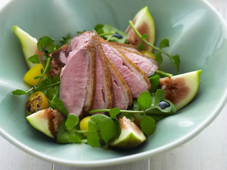 CRISPY DUCK AND FIG SALAD WITH SPICED BALSAMIC GLAZE