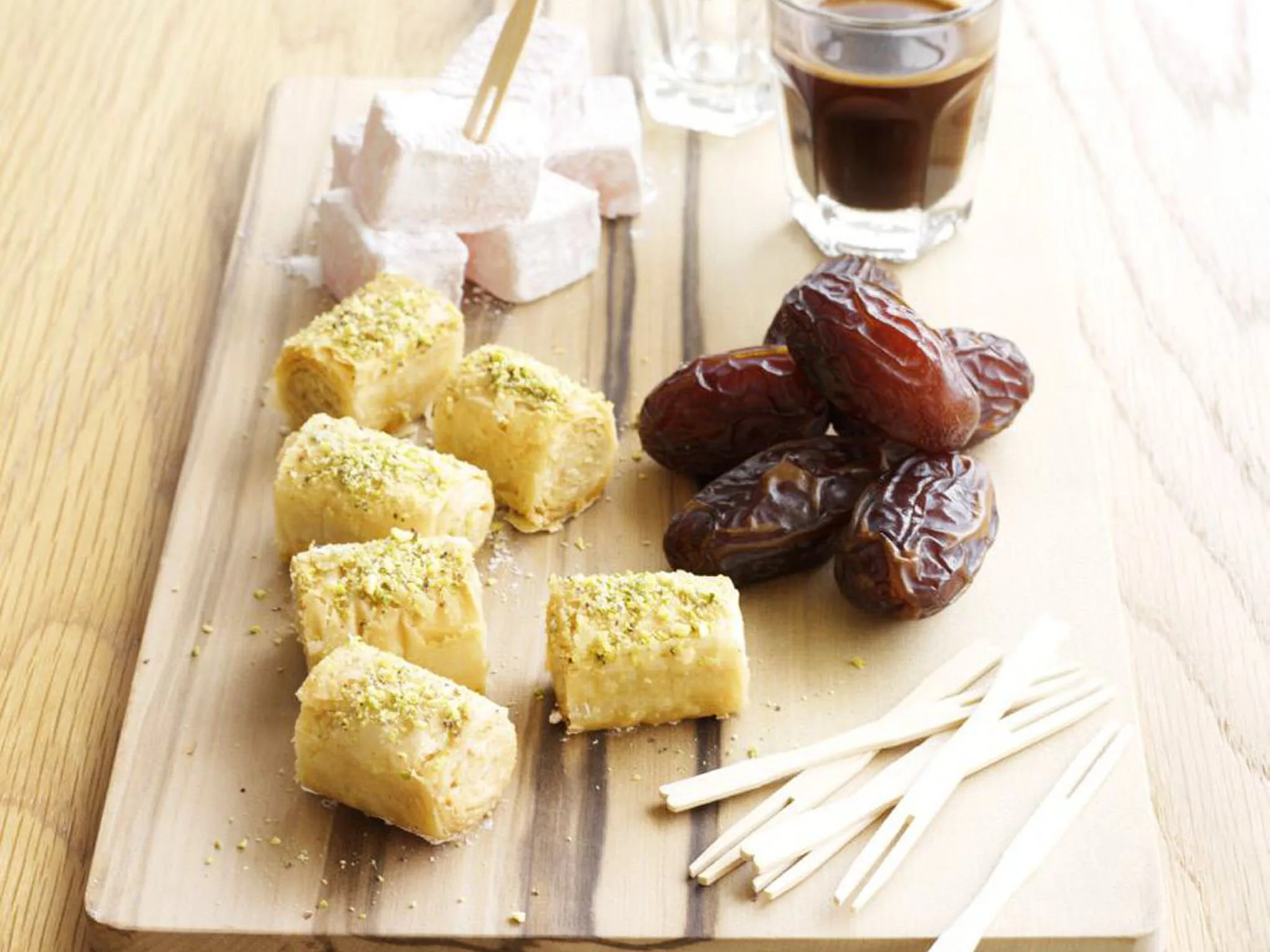 Middle-eastern tasting plate