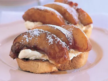 nectarines on brioche