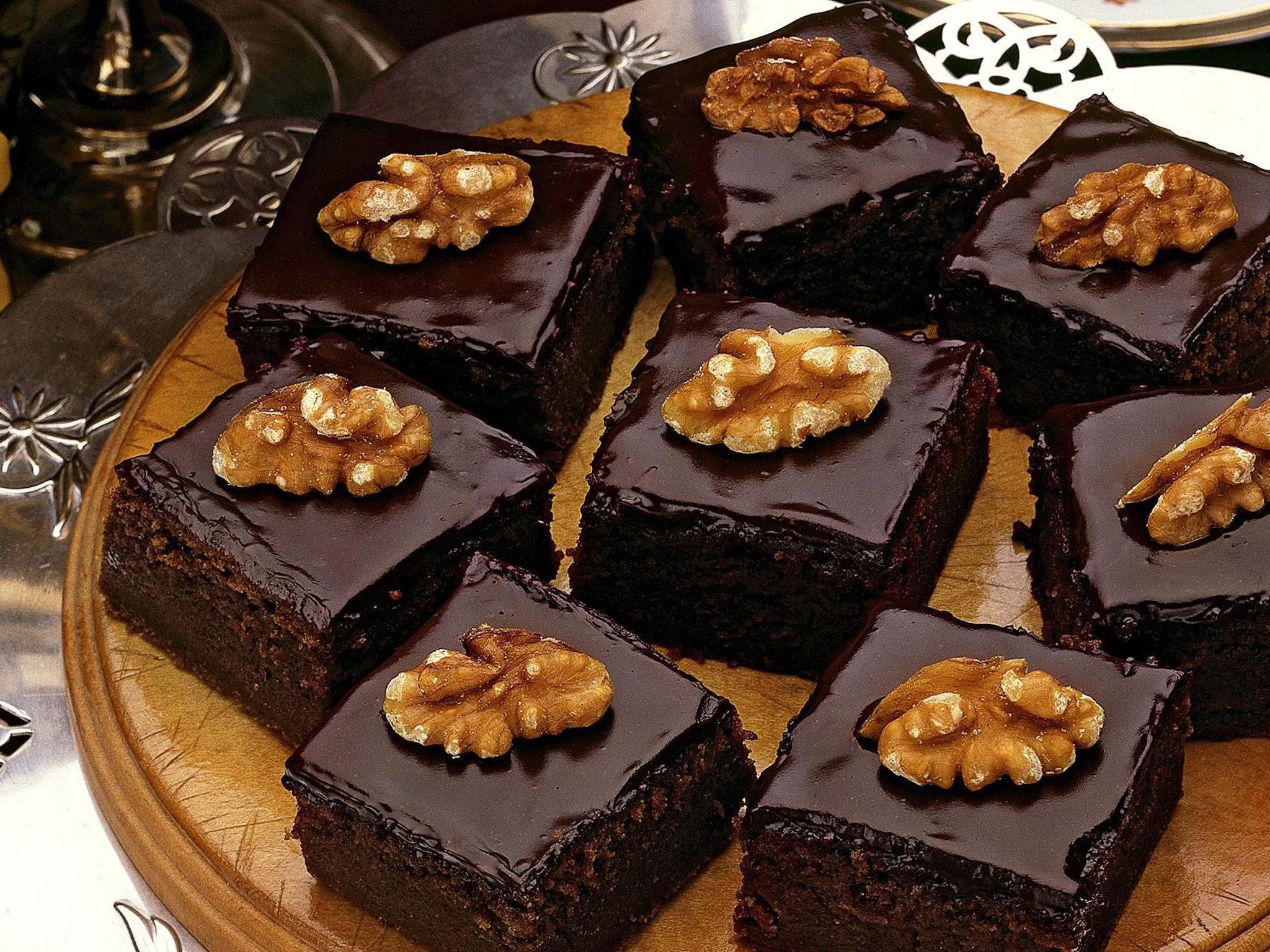 GLAZED MOCHA FUDGE CAKE