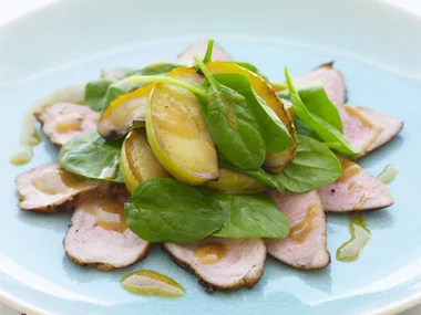 PORK AND CARAMELISED APPLE SALAD