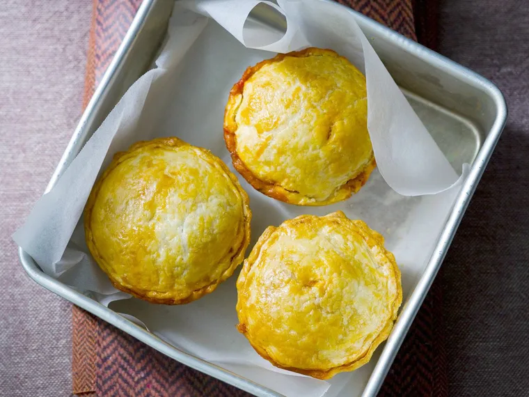 veal goulash pies