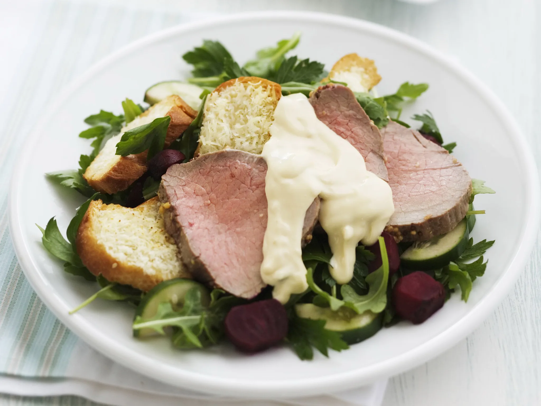 beef &beetroot withhorseradish crème fraîche