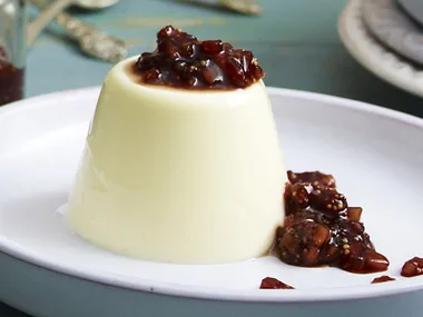 saffron panna cotta with honeyed figs