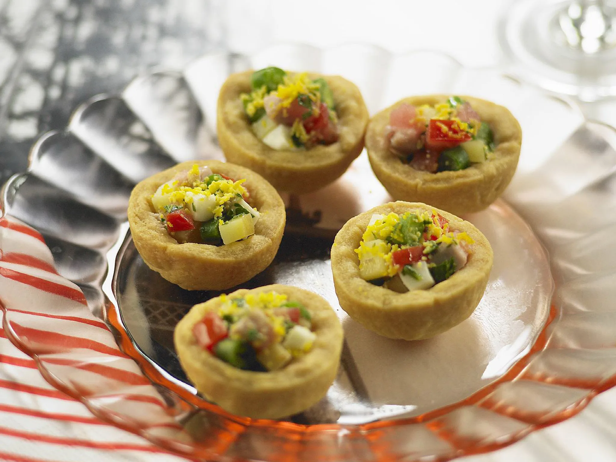 tuna niçoise tarts