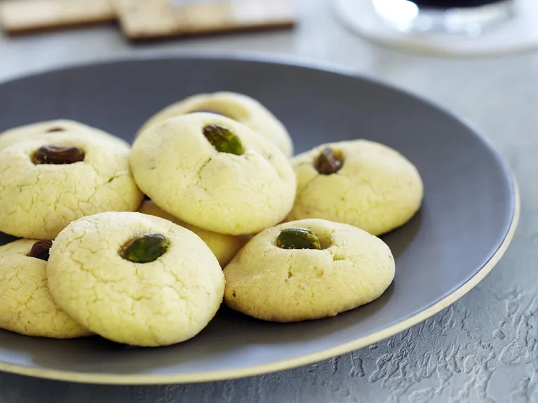 pistachio shortbread mounds
