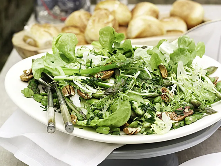 Asparagus and broad bean salad