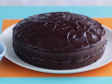 sour cream chocolate cake