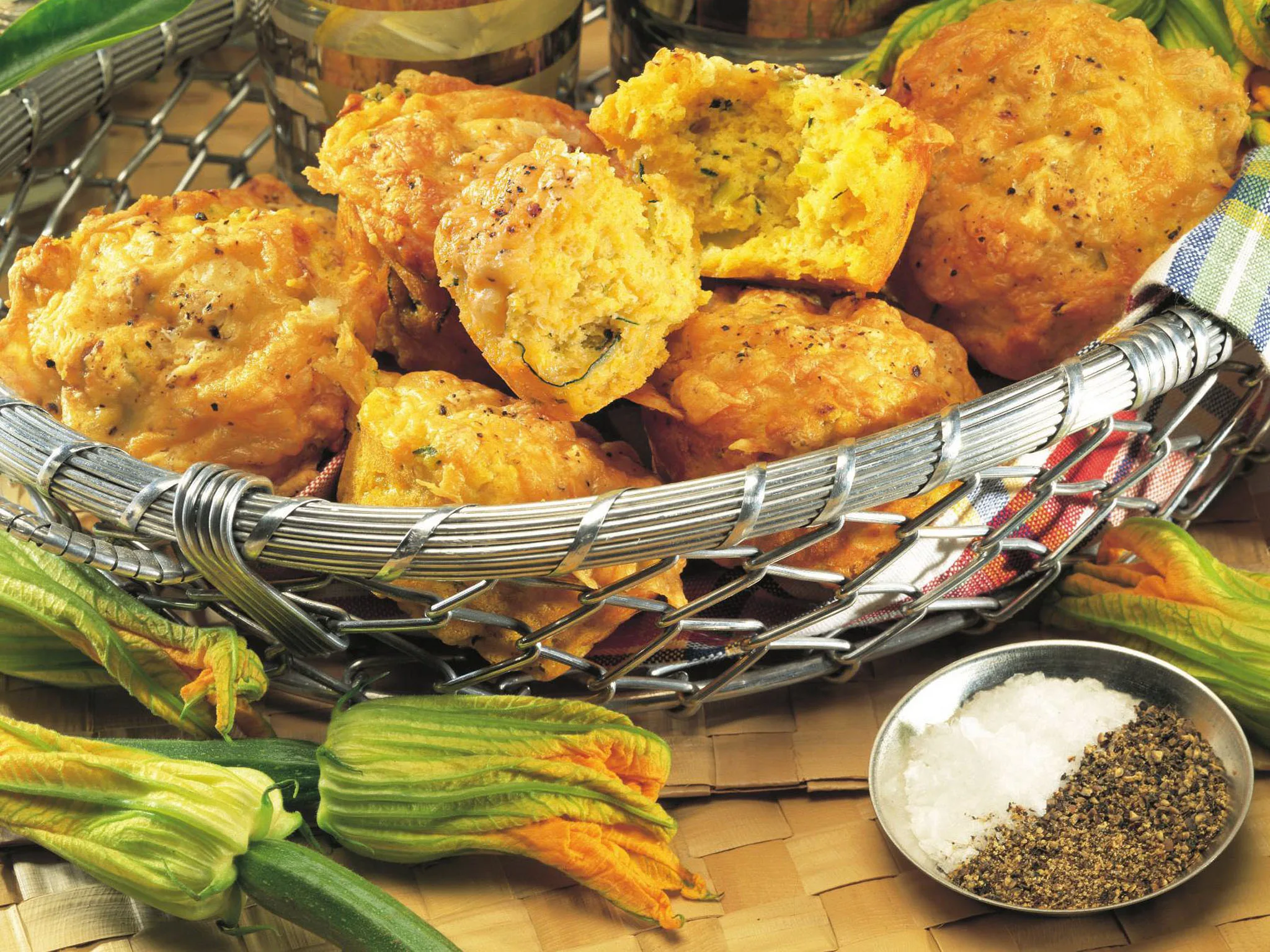 peppered zucchini and leek muffins