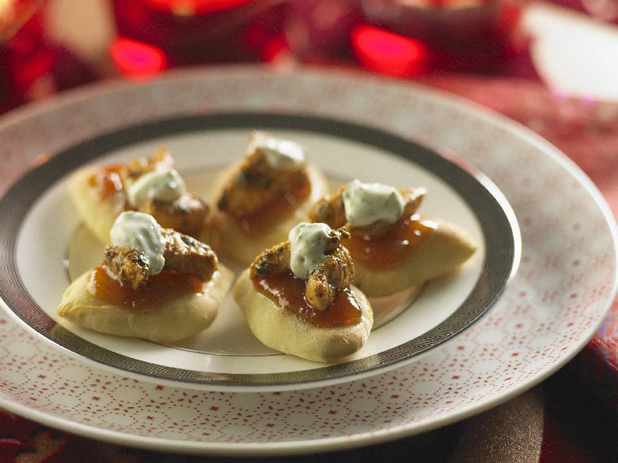 chicken tandoori with naan bread