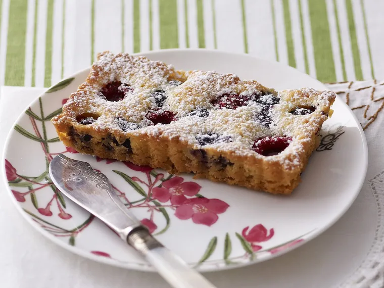 gluten-free berry tarts