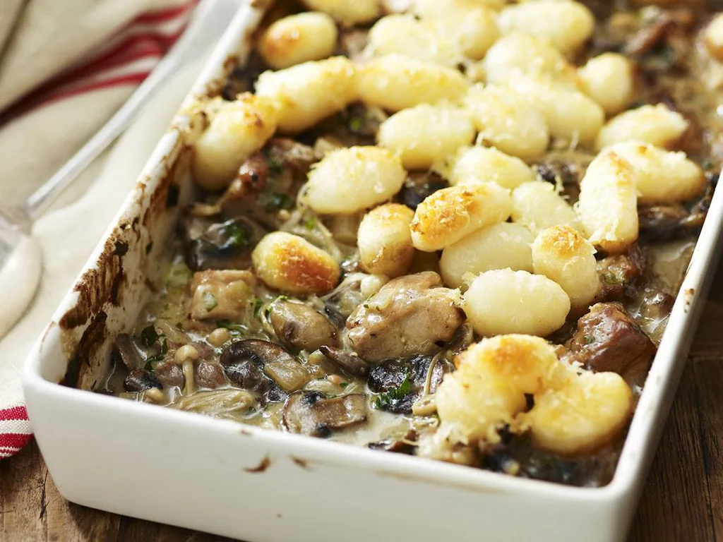 chicken, mushroom and gnocchi pie