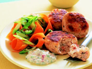 crab and shrimp cakes with tomato remoulade