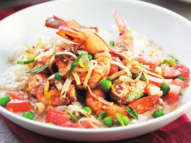prawn fricassee with sumac, leek and peas