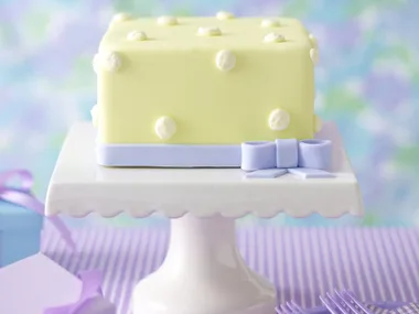 spotty-dotty cake
