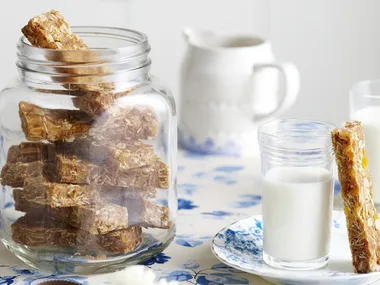tropical muesli slice