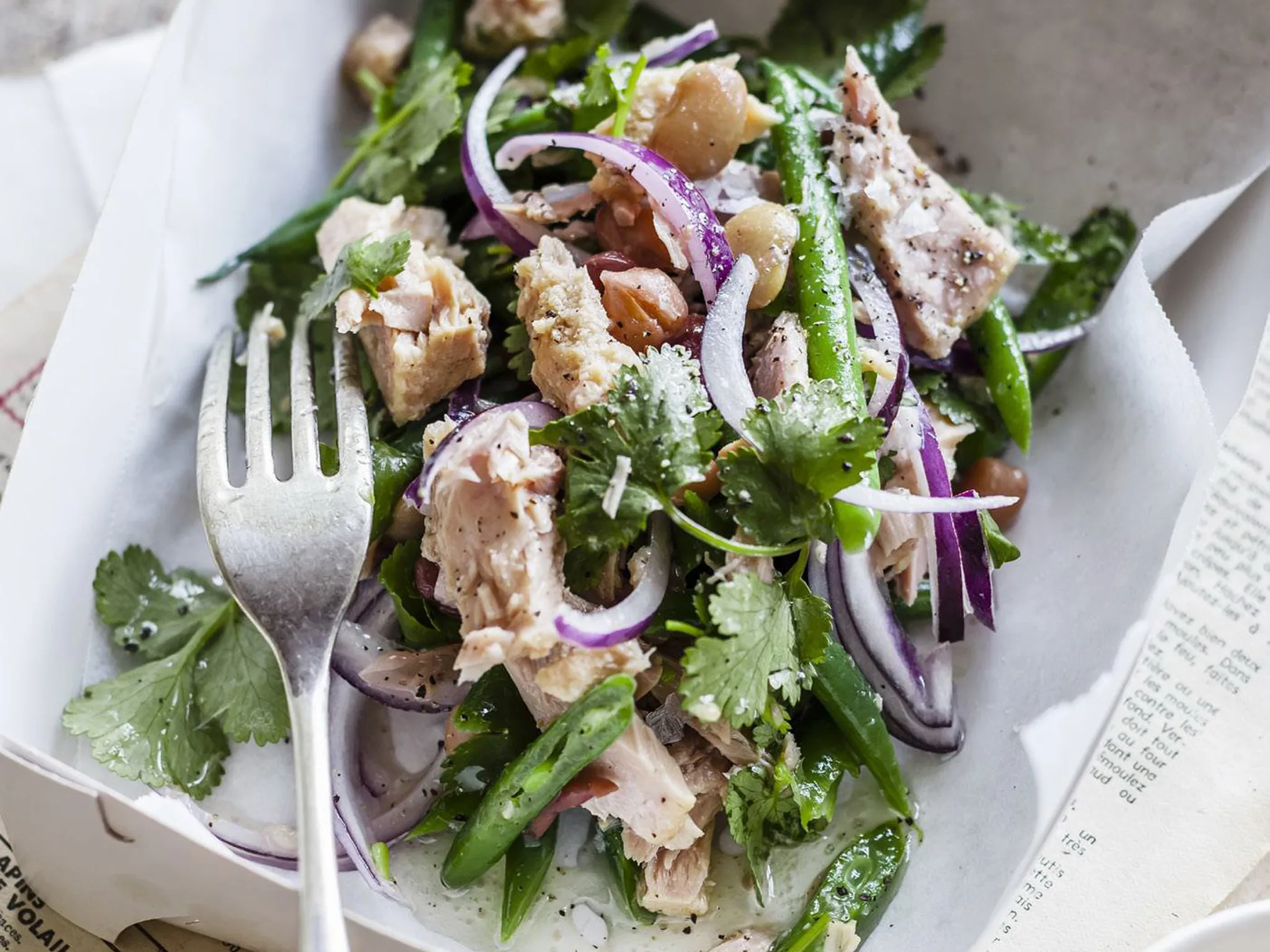 TUNA AND BEAN SALAD