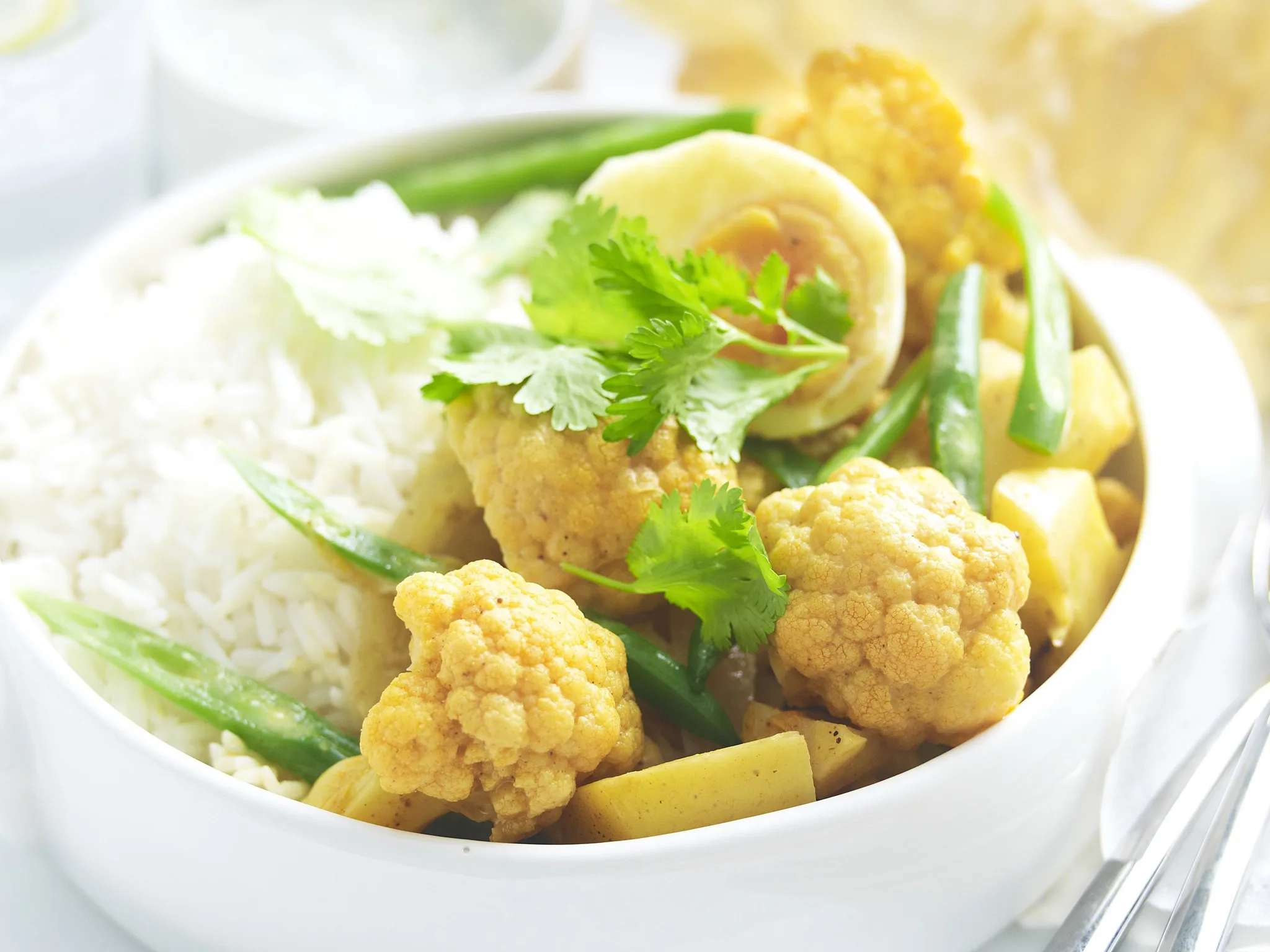 cauliflower, potato and bean curry