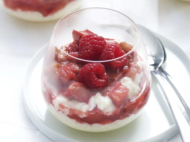 creamed rice with rhubarb and raspberries