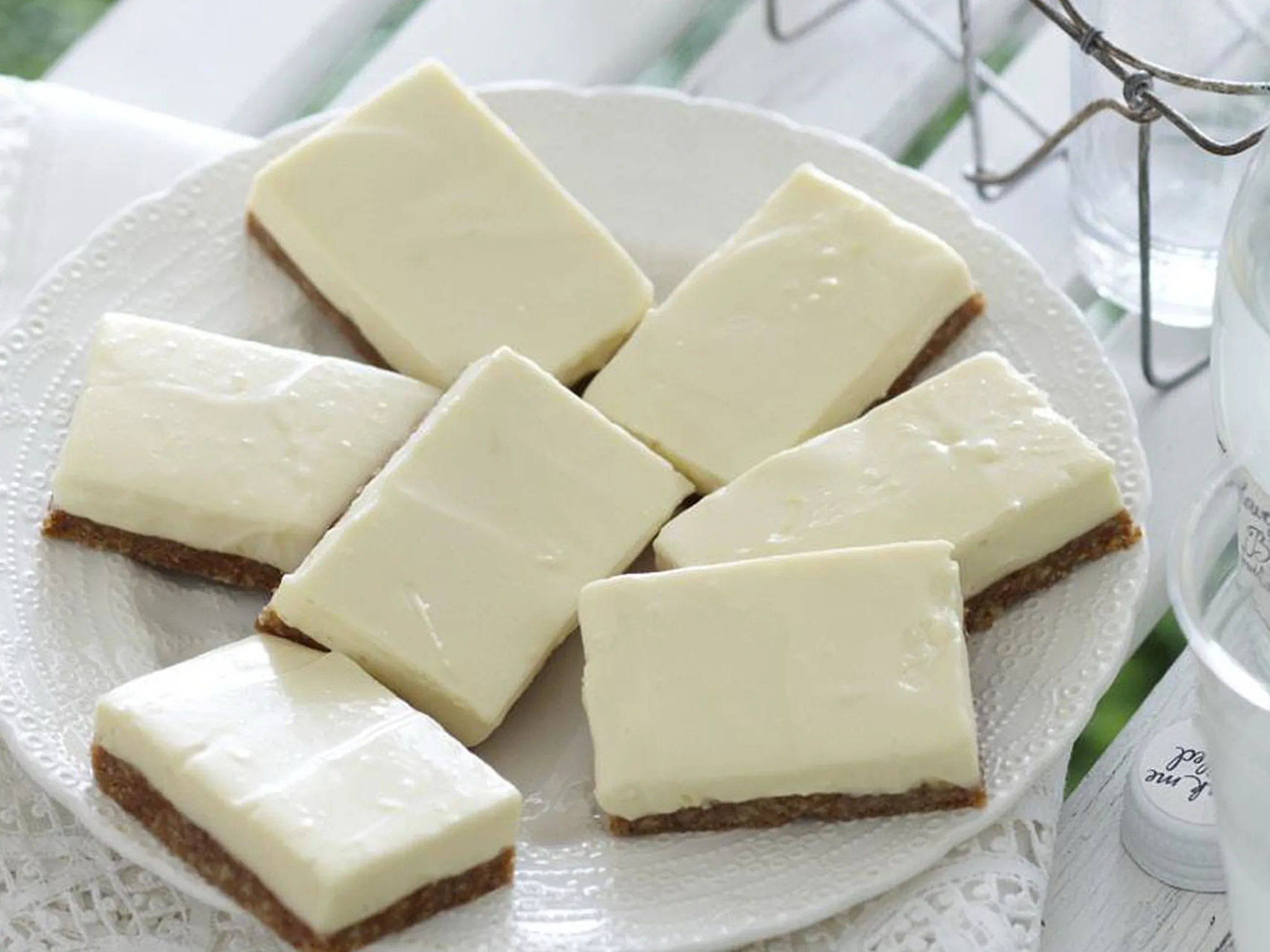 Lemon cheesecake squares-image