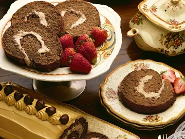 HAZELNUT COFFEE ROLL