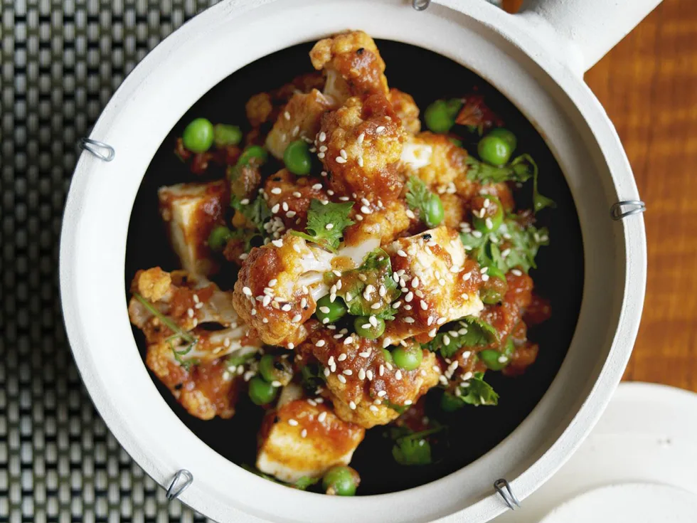 cauliflower, pea and paneer balti