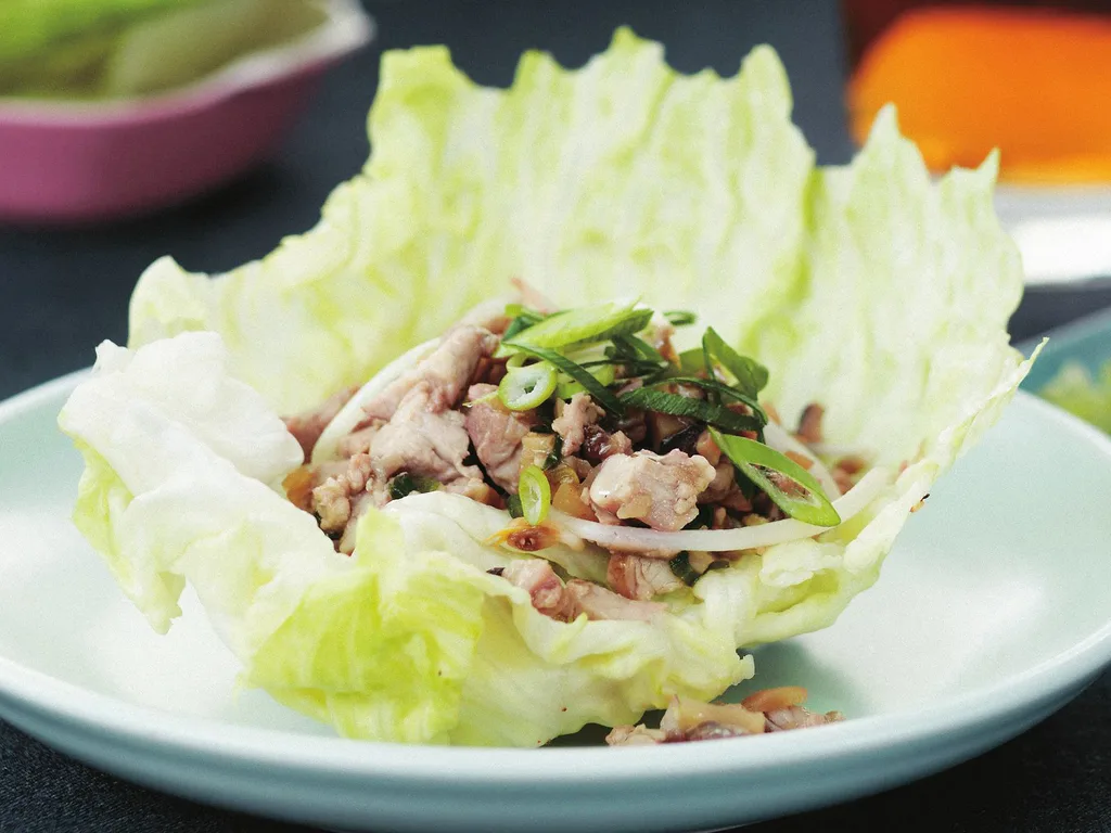 pork and chicken sang choy bow