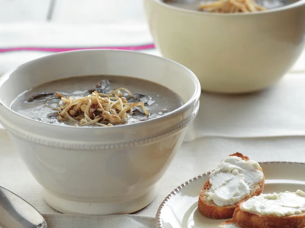 mushroom soup with goat cheese croûtes