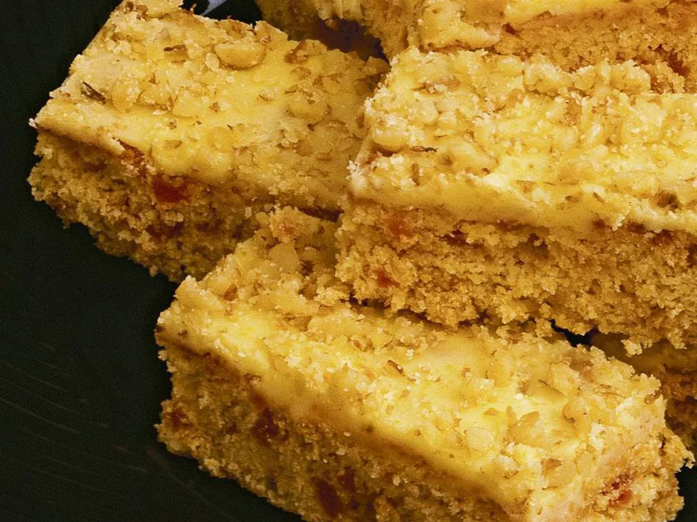 OATY COCONUT SLICE