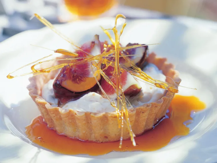 fresh fig and mascarpone tartlets