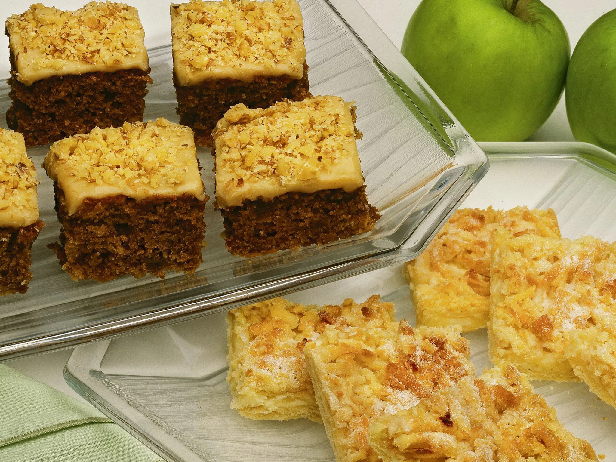 COFFEE APPLE BARS WITH CARAMEL ICING