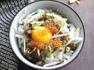 Tuna tartare on rice