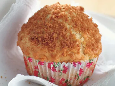 apple and custard muffins